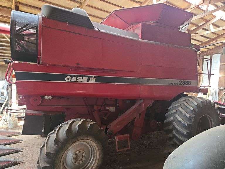 Case IH 2388 Axial- Flow Rotary Combine