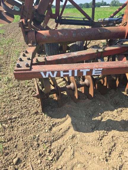 White 271 23' disk harrow