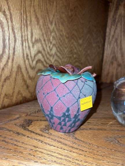 (5) Apples (3 Glass, 1 Ceramic, 1 Wood)