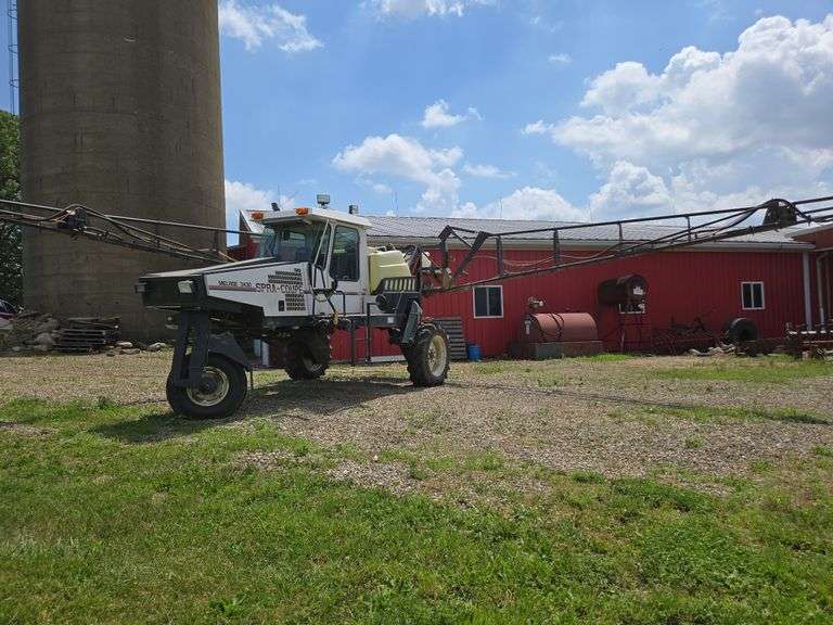 Melroe 3430 Spra-coupe sprayer