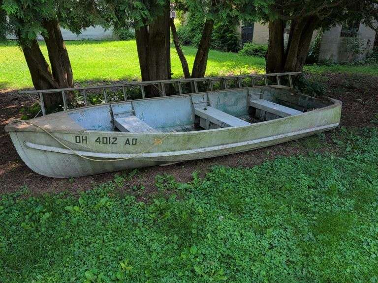 13' 6" Lone Star boat