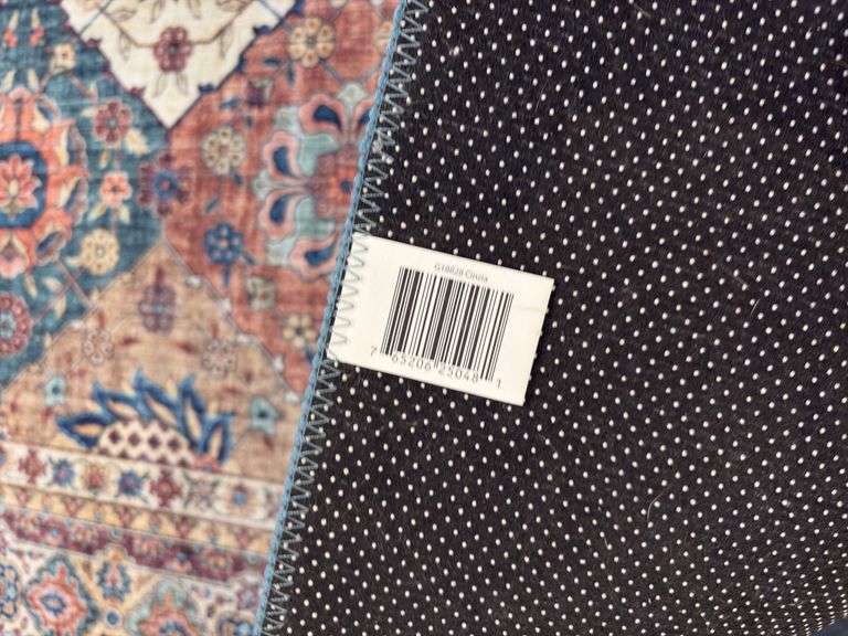 Area rug - 82" x 60"