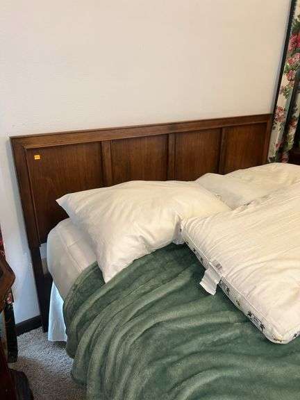 Wooden Headboard-Full Size Bedframe