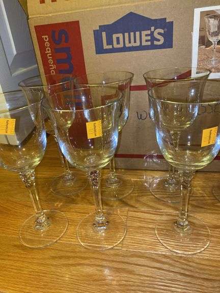 (7) Glass Wine Goblets