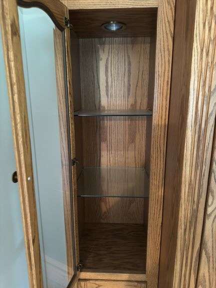 LARGE SOLID OAK AMISH BUILT ENTERTAINMENT CENTER
