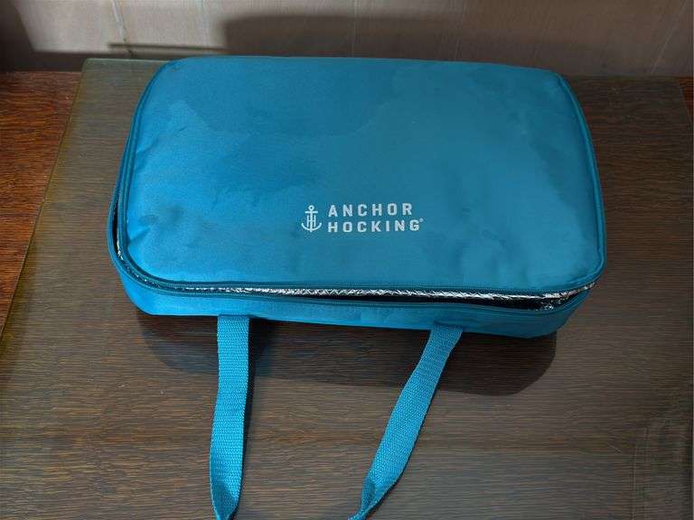 SET IF ANCHOR HOCKING OVEN-SAFE GLASS 9x13 PANS AND INSULATED BAG