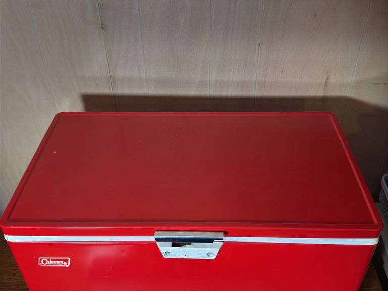 VINTAGE METAL COLEMAN COOLER