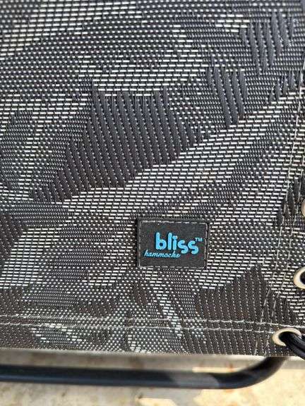 PAIR OF BLISS HAMMOCKS BRAND GRAY ZERO GRAVITY CHAIRS WITH SUN SHADE CANOPY