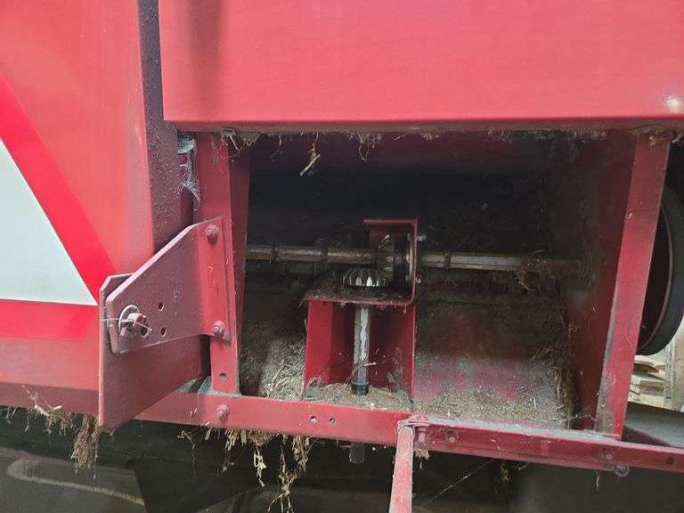 Case IH 2388 Axial- Flow Rotary Combine
