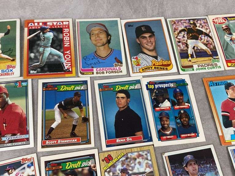 Topps Baseball Cards