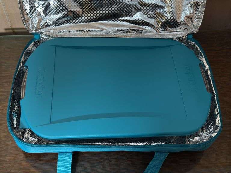SET IF ANCHOR HOCKING OVEN-SAFE GLASS 9x13 PANS AND INSULATED BAG