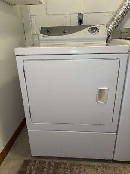 MAYTAG ELECTRIC DRYER GREAT CONDITION