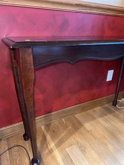 Queen Anne Style Sofa Table