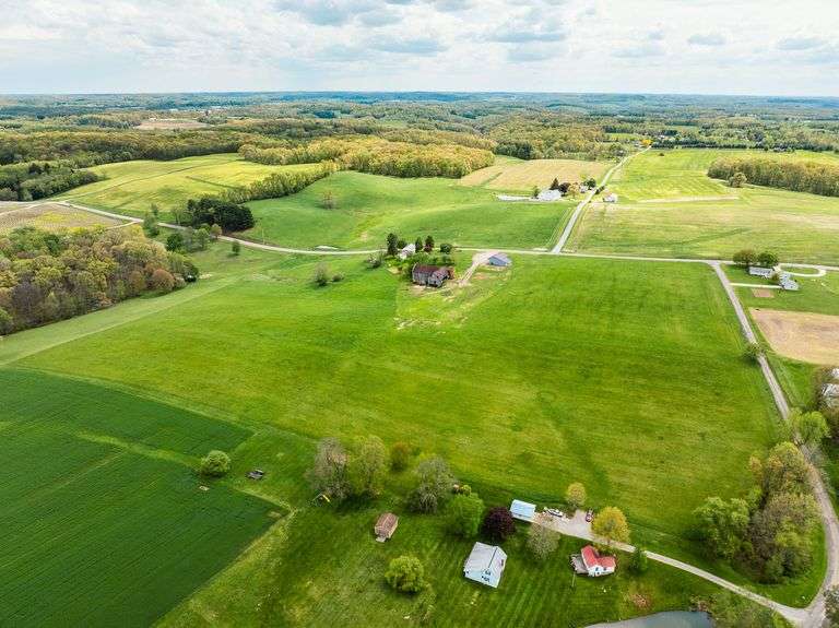 5.8 Acres, 60 ft frontage, Building Site