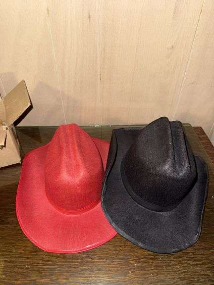 KIDS TOYS: ANIMALS, WOOD TOYS, SHERRIF BADGES BANDANAS AND HATS