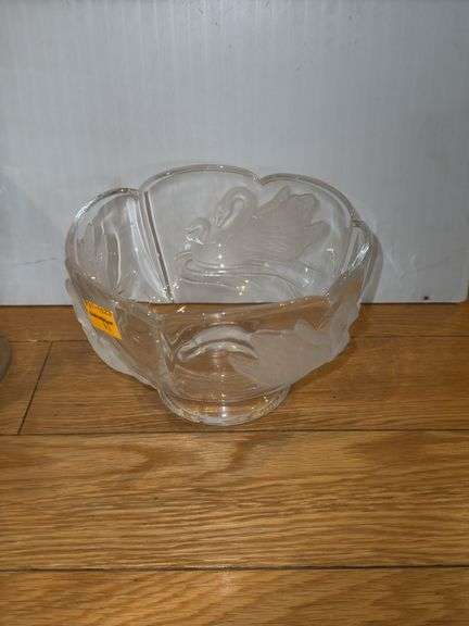 Glass Swan Candy Dish and Glass Floral Dish w/ Lid