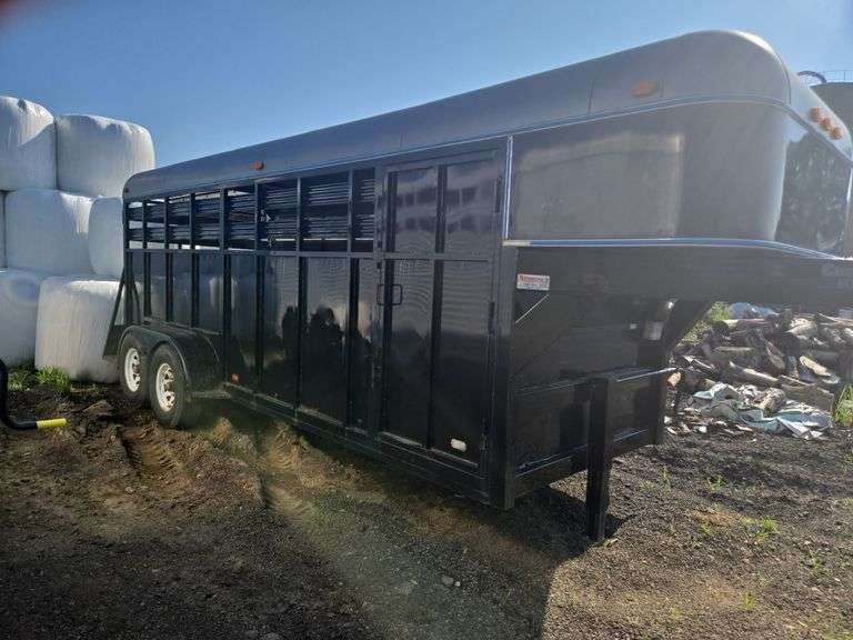 Custom-Fab livestock trailer- 7'x 18'