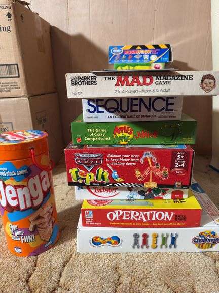 BOARD GAMES, JENGA