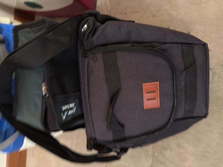 VARIETY OF LUNCH BOXES/BAGS