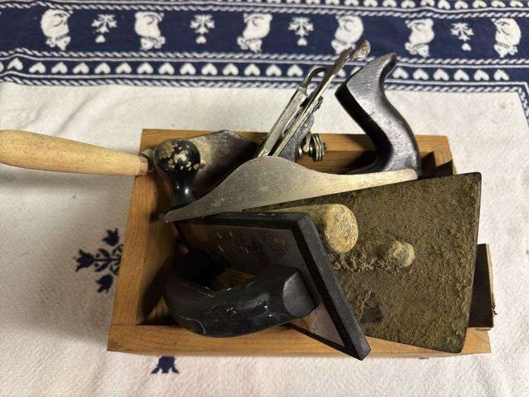 HAND SAWS, MASONRY TOOLS, AND HAND WOOD PLANER