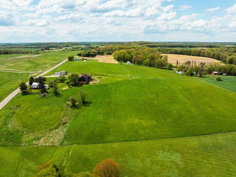 5.5 Acres, 403 ft frontage, Building Site