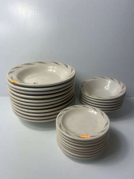 Homer Laughlin Dishware Set
