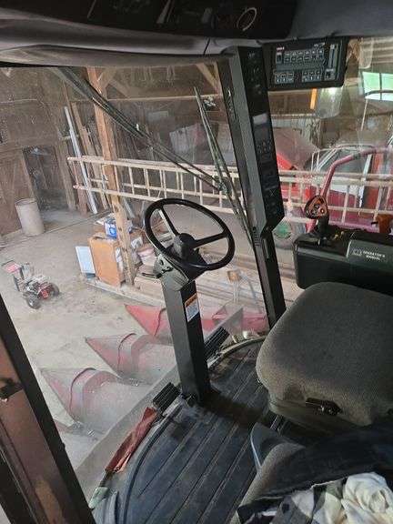 Case IH 2388 Axial- Flow Rotary Combine