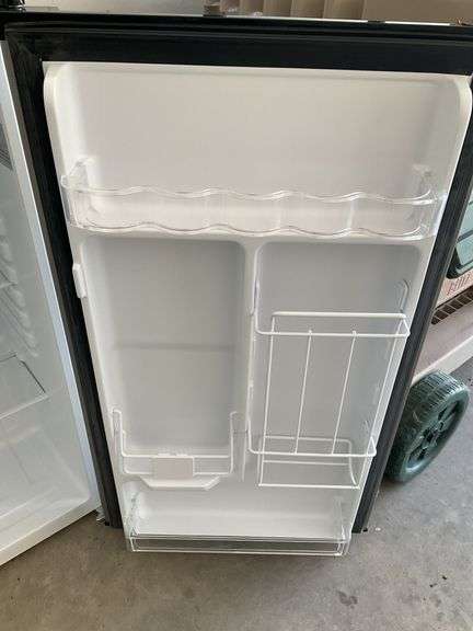 Frigidaire Apartment Size Refrigerator