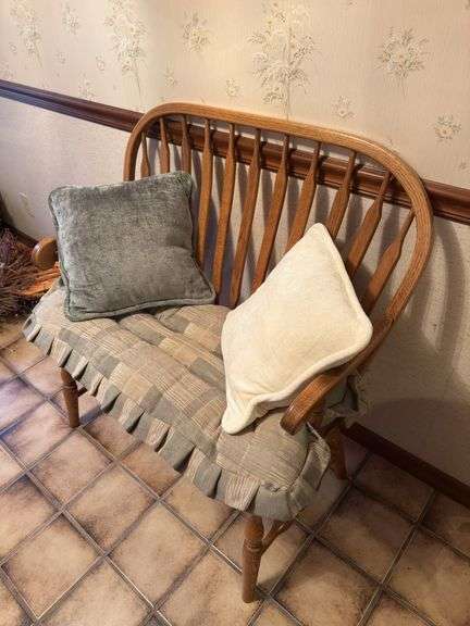 SOLID OAK ENTRANCE DEACONS BENCH