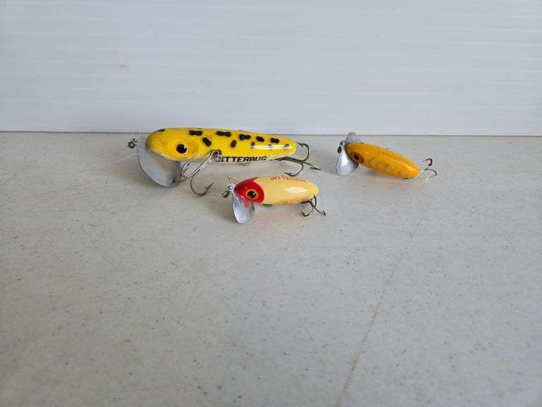 (3) Vintage Jitterbug lures