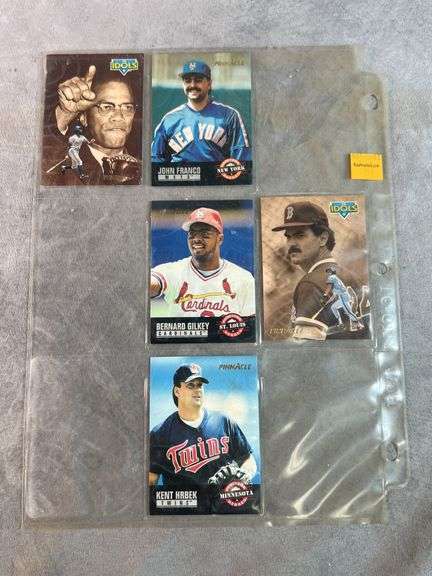 Assortment of Baseball Cards
