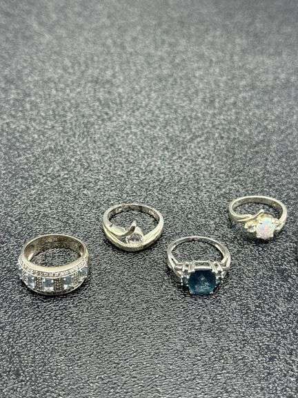ASSORTED STERLING SILVER RINGS @ APPROX 36 GRAMS COMBINED