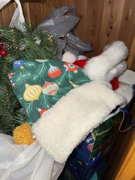 ENTIRE CLOSET OF CHRISTMAS DECOR