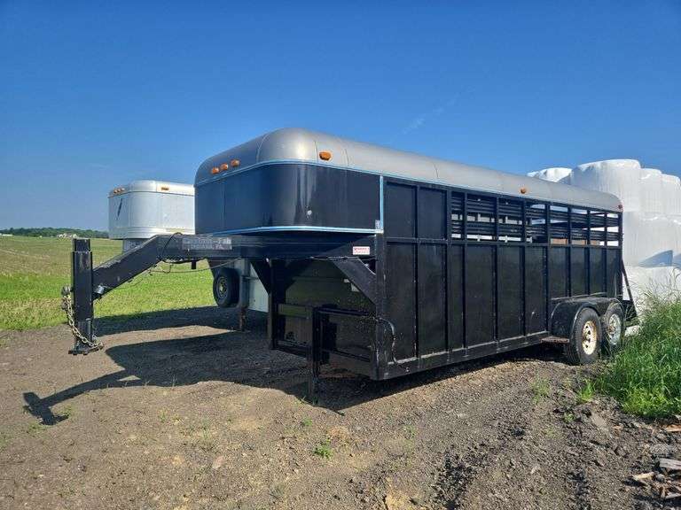 Custom-Fab livestock trailer- 7'x 18'