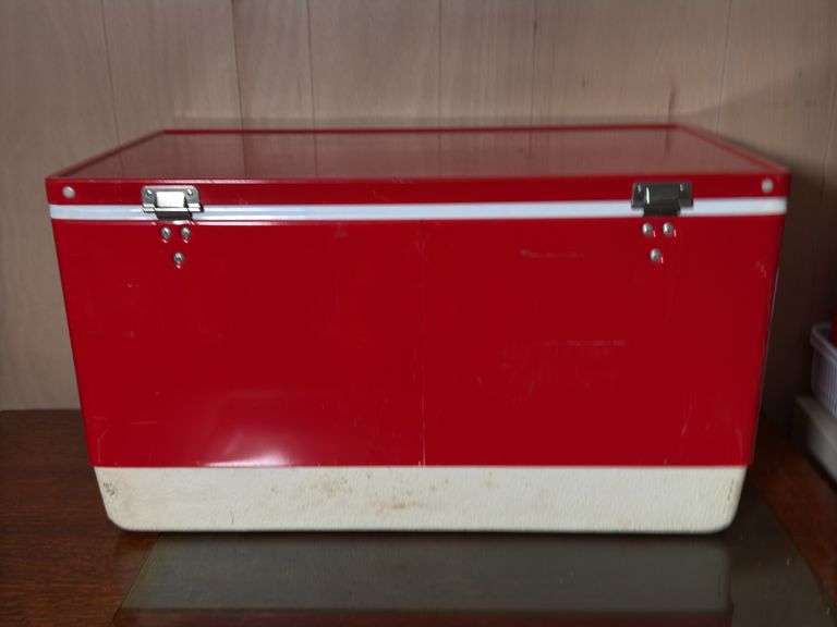 VINTAGE METAL COLEMAN COOLER