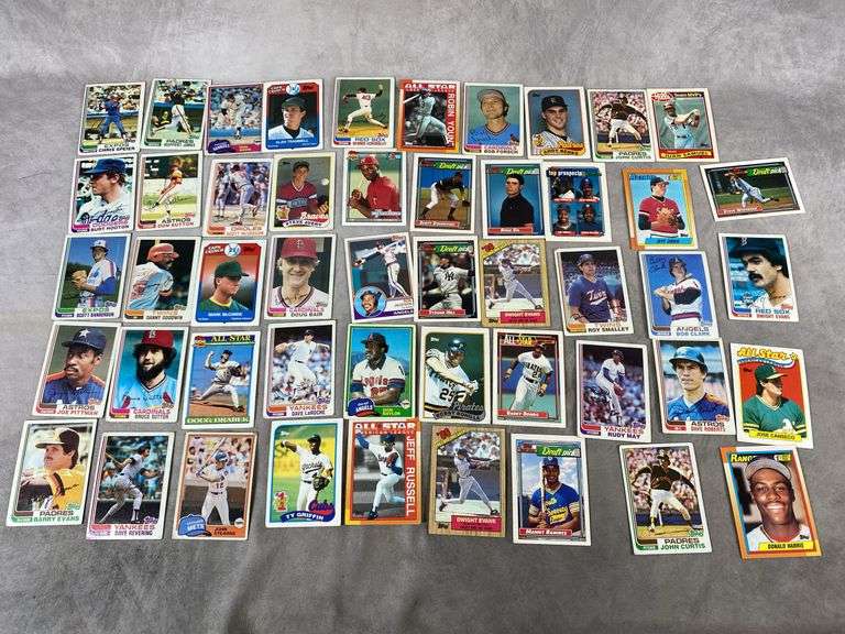 Topps Baseball Cards