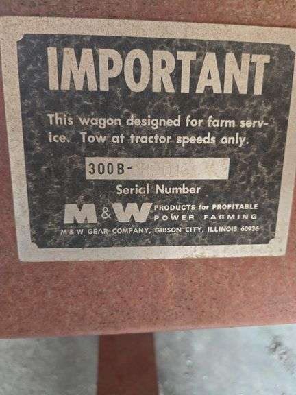 M & W 300B Little Red Wagon grain cart