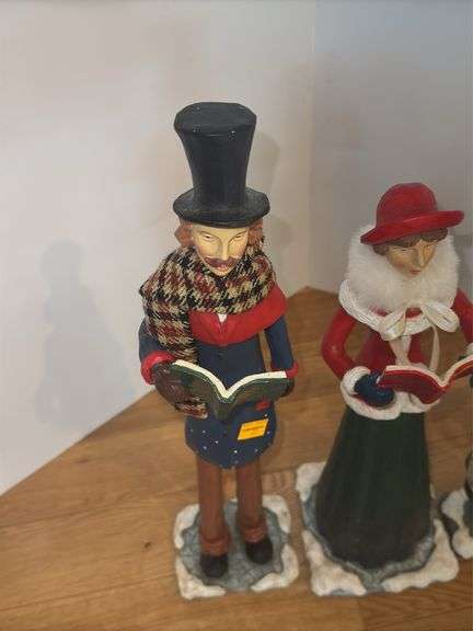 4 Christmas Caroling Figures