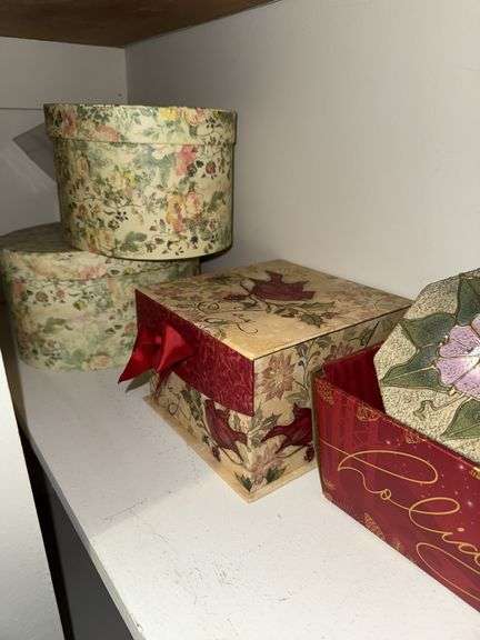 CONTENTS OF SHELVING PICTURED