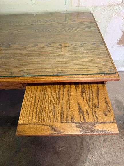 NUT TREE FURNITURE SOLID OAK EXECUTIVE STYLE DESK