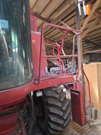 Case IH 2388 Axial- Flow Rotary Combine