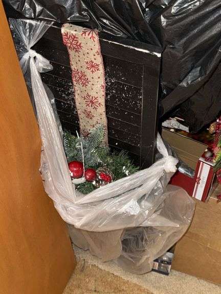 ENTIRE CLOSET OF CHRISTMAS DECOR