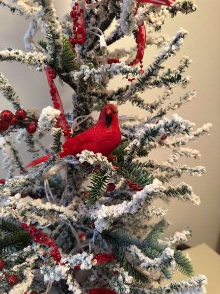WHITE BOX CHRISTMAS CARDINAL WITH PRE-LIT TREE