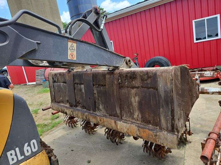 Volvo BL60 Backhoe Loader with extend-hoe