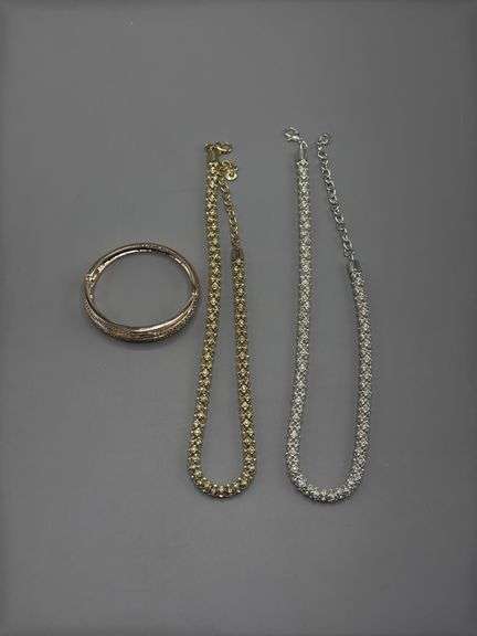PAIR OF GLORIA VANDERBILT SILVER AND GOLD TONE CRYSTAL MESH CHAIN COLLARS AND WORTHINGTON BRACELET