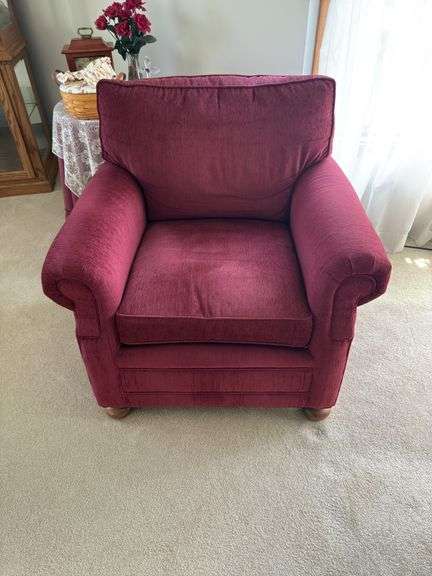 C.R. LAINE ARM CHAIR *GREAT CONDITION*