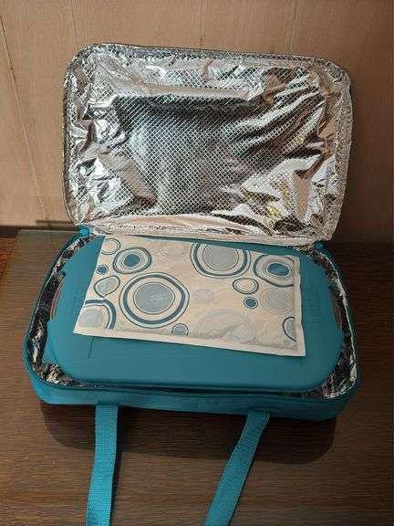 SET IF ANCHOR HOCKING OVEN-SAFE GLASS 9x13 PANS AND INSULATED BAG
