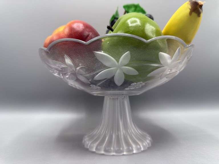 GLASSWARE FRUIT BOWL, PITCHER SND VASE
