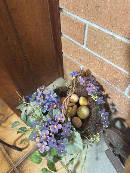 DECOR, BASKET, WREATH, TEDDY BEAR