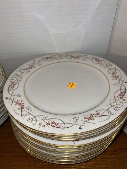 Noritake Calvert Pattern Fine China Plates and Saucers